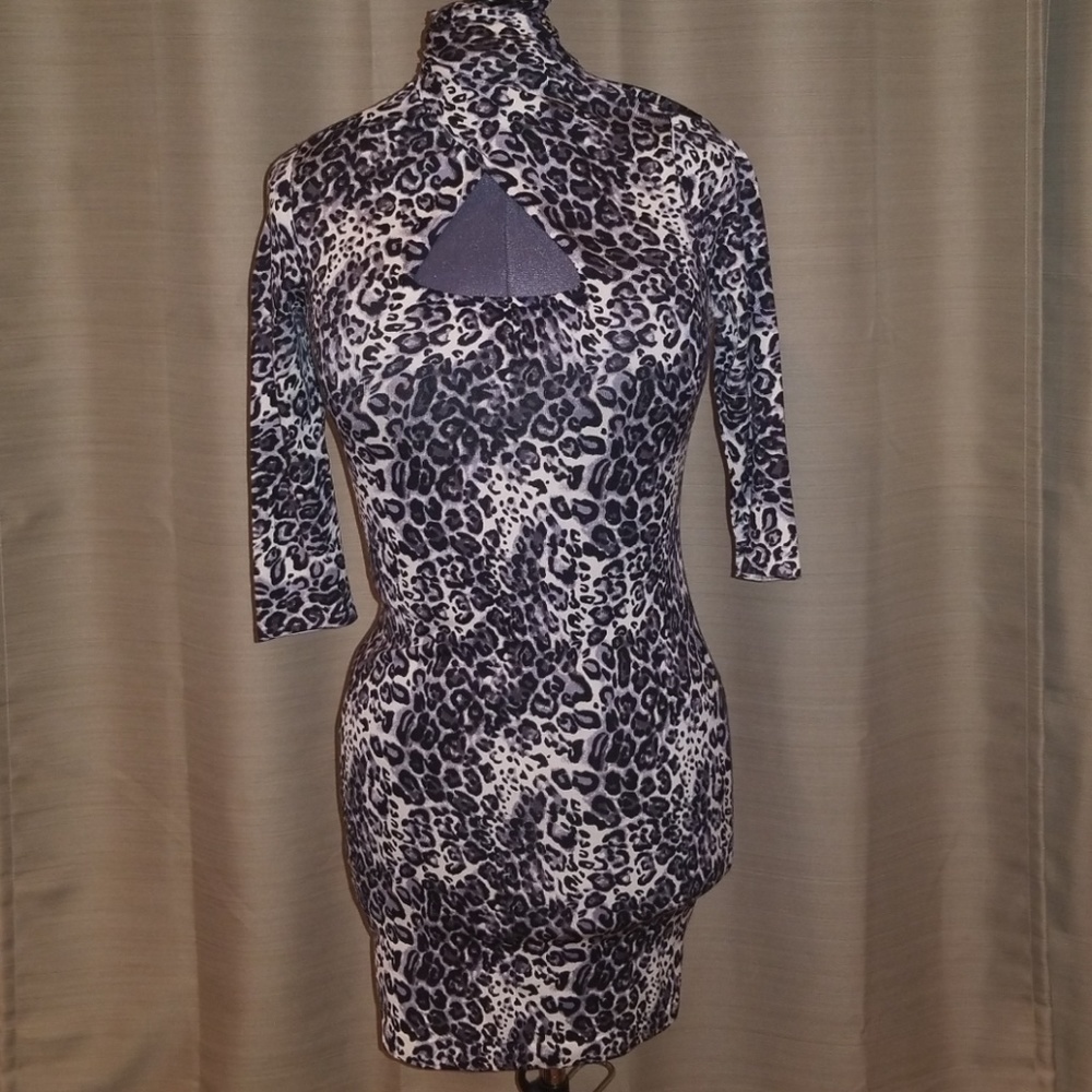 Bebe dress